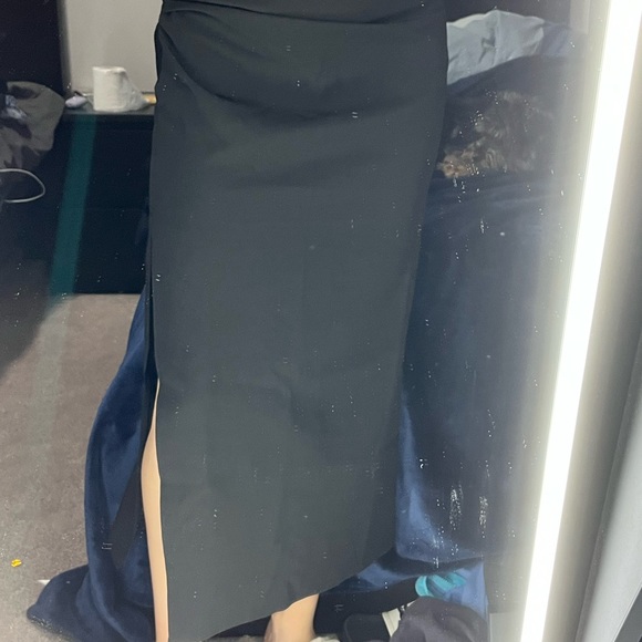 NWT Stradivarius long skirt with leg slit - size 4 - Picture 2 of 7